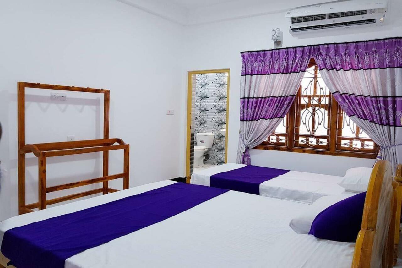 Snp Star Guest House Trincomalee Extérieur photo