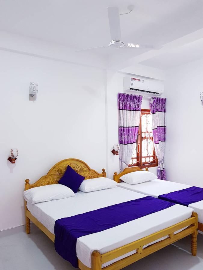Snp Star Guest House Trincomalee Extérieur photo