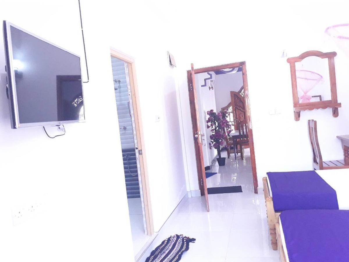 Snp Star Guest House Trincomalee Extérieur photo